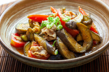 茄子とトマト、豚肉の炒め物