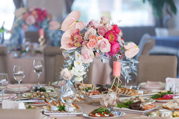Wedding table decorations trends. Wedding banquet.