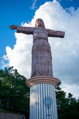 El Cristo Monumental de Taxco o Cristo Taxqueño es una estatua monumental de 5 metros de altura, más 5 bases, ubicada en la parte superior del Cerro de Atachi, sin una mano, después del terremoto.