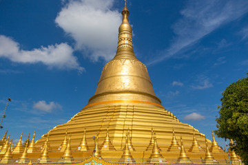 Fototapeta premium Shwemawdaw Pagode in Bago in Myanmar
