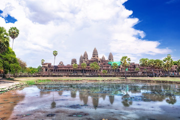 Obraz premium カンボジア・シェムリアップ州 アンコールワットの風景
