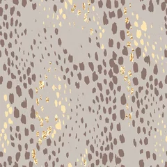 Behang Dierenhuid Abstracte kunst naadloze patroon met hand getrokken wilde bruine en gouden textuur, dierlijke roofzuchtige print. Vectorillustratie voor inpakpapier, textiel of behang.