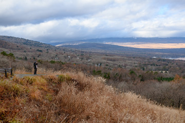 Obraz premium View from the hill above Yamanaka lake near mount Fuji in Japan during autumn.