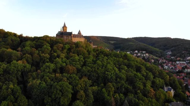 Flug zum Schloss in Wernigerode im Landkreis Harz in Deutschland
