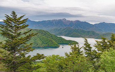 Fototapeta na wymiar 中禅寺湖と日光白根山の風景