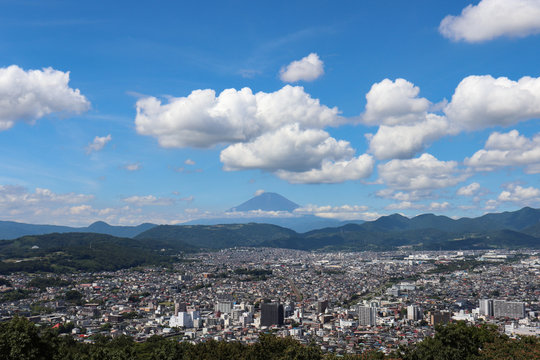 権現山（弘法山）から見た秦野市街（神奈川県）,Mt.Fuji and Hadano City(Kanagawa Pref,Japan)