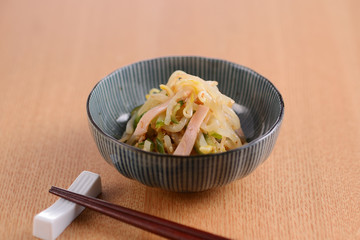 もやしときゅうりの中華サラダ