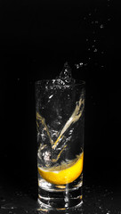 splash in glass - Lemon
