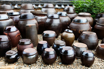 Yongsan Seowon is a school of Joseon Dynasty.