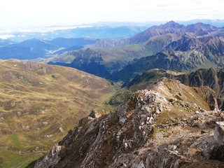 Vallée de Bagnères de Bigorre vue du Pic du Midi dans les Pyrénées