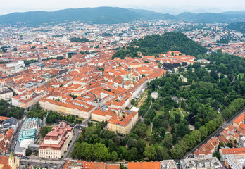 Fototapeta na wymiar City Graz center aerial view with Schloßberg, Uhrturm, central park
