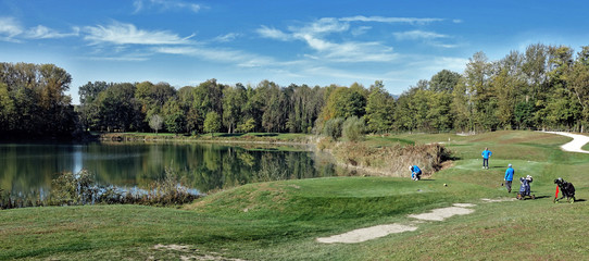 Vue sur le parcours du golf de Charmeil à Grenoble
