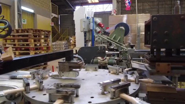 Factory process Paint brush