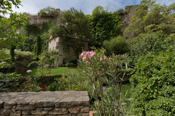 Fontaine de Vaucluse - Village provençal