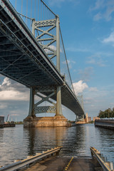 Fototapeta na wymiar Benjamin Franklin Bridge in Philadelphia 01