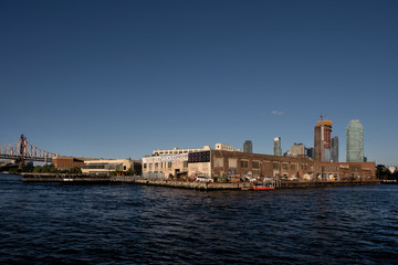 Fototapeta premium Ed Koch Queensboro Bridge and east river view from Long Island City