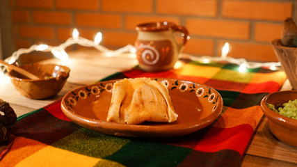 Tamal envuelto en hoja de maíz 