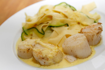 scallop with pasta
