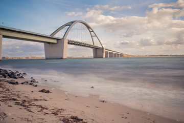 Fehmarnsundbrücke im Abendlicht (Langzeitbelichtung)
