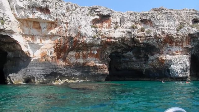Santa Maria di Leuca - Grotta delle Tre Porte dalla barca
