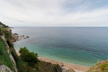 Fototapeta premium Spiaggia presso Portoferraio - Isola d'Elba - Livorno - Toscana - Italia
