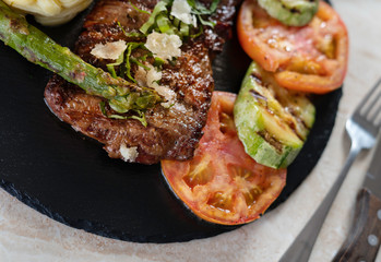ENTRAÑA CON VEGETALES GRILLADOS