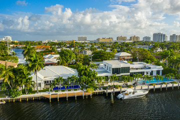 Fototapeta na wymiar Luxury waterfront mansions Fort Lauderdale FL