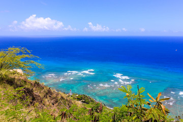 Fototapeta na wymiar Beautiful Hawaii scenic coastline from Diamond Head Crater on Oahu