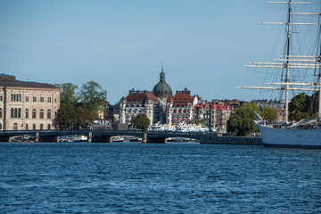 Fototapeta premium Morning autumn view over islands, boats and piers in Stockholm