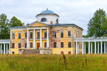 Fototapeta na wymiar Beautiful summer aerial view of the Manor Znamenskoye Raek in the Tver region, Russia.