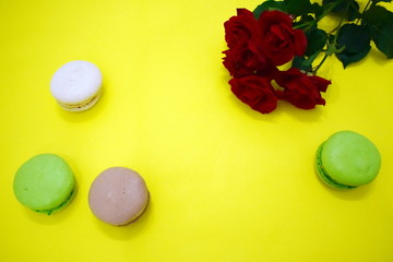 Obraz na płótnie Canvas Sweet colorful macaroon cookies on white.