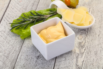 Cheese sauce in the bowl