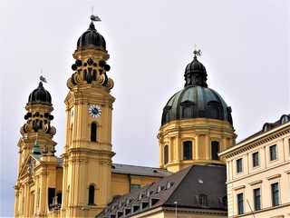 Naklejka premium Theatinerkirche