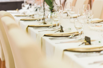 beautivul and very nice wedding table decoration