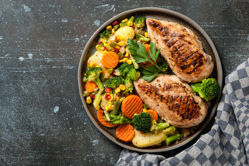Grilled chicken breasts with vegetable