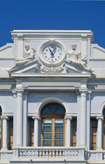eleven o'clock at the clock of an old styled house