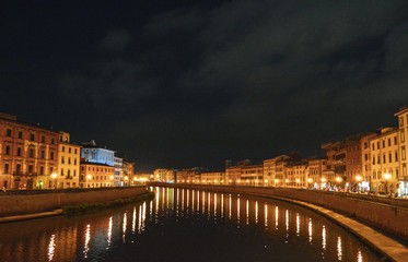 Noche en Pisa