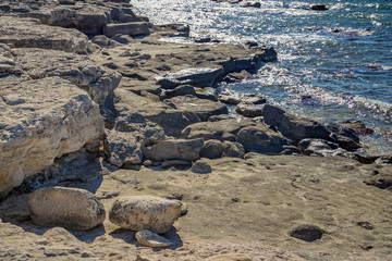 Камень, солнце и вода