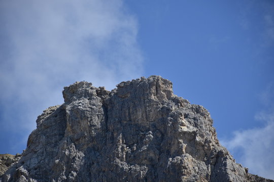 Passo di Falzarego, Falzarego, Falzaregopass, Seilbahn, Lagazuoi-Seilbahn, Tofana, Kapelle, Kirche, Gondel, Fels, Felswand, Gebirgsstock, Seil, schweben, Stra&szlig;e, Pass, Gebirgspass, Cortina, Cortina d&rsquo;