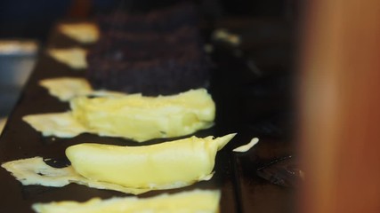 Making of Japanese dessert taiyaki red bean stuffs