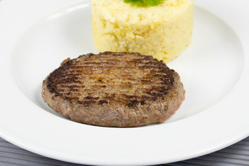 steak haché et purée