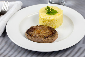 steak haché et purée