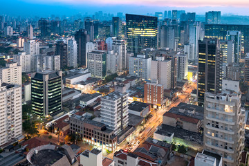 Obraz premium Cityscape of Sao Paulo at dusk, Brazil, South America