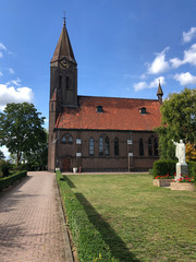 Fototapeta na wymiar H.H. Martyrs of Gorkum church in Varsselder