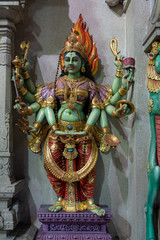 Obraz premium Colourful statues of Hindu religious deities adorning at Sri Veeramakaliamman Temple