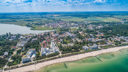 Fototapeta na wymiar Mielno – piękne miasto i kurort pomiędzy Morzem Bałtyckim a Jeziorem Jamno