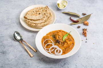 Muglai Lababdar Chicken - an Indian Chicken Curry