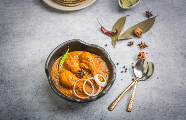 Muglai Lababdar Chicken - an Indian Chicken Curry