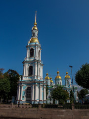 Fototapeta na wymiar St. Petersburg, the temple on the Hook Channel.