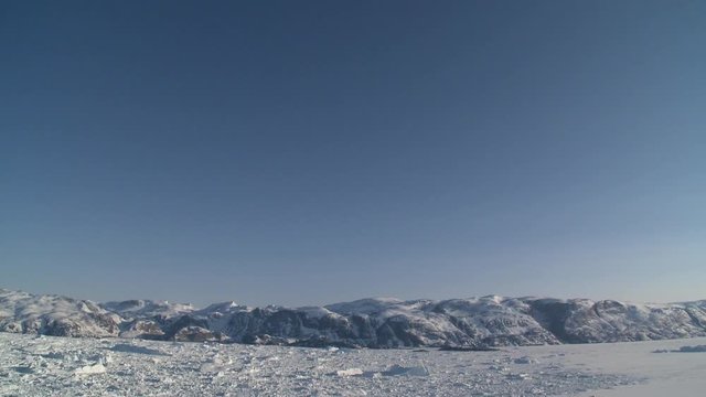 Tilt down, glacier landscape